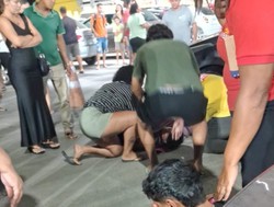 Homem atropela os pais e colide com outros dois veculos enquanto manobrava carro (Foto: Reproduo/Whatsapp)