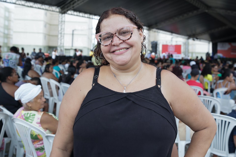 A domstica Josiane Dantas destacou o sonho realizado de ter a casa prpria depois de 25 anos de espera  (Rafael Vieira/DP)