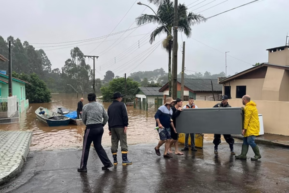 Taquari sofre com a terceira cheia do Rio em sete meses (Crdito: Polcia Militar)