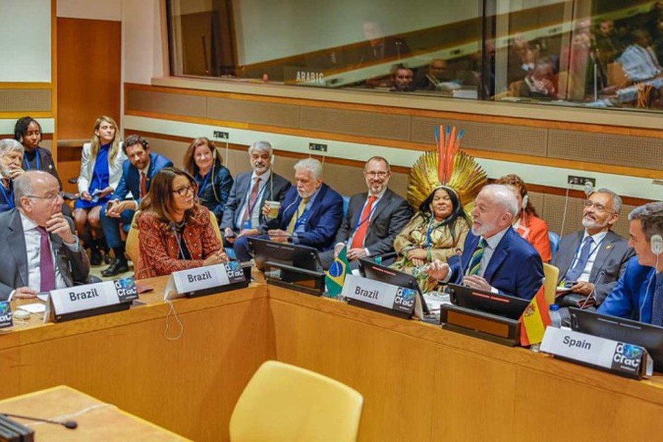 
O presidente Lula trouxe  tona a regulao das redes sociais e dispositivos eletrnicos durante reunio sobre democracia na ONU  (foto: Ricardo Stuckert / Presidncia da Repblica)