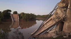 Queda de ponte deixa cinco mortos e tr�s desaparecidos na Bol�via  (foto: Reprodu��o/Redes sociais )