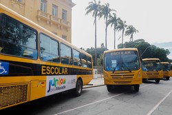 Transporte reforado: Estado entrega 273 novos veculos escolares para municpios (Foto: Marina Torres/DP)