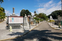 Cemitrio de Santo Amaro fica na regio central do Recife.