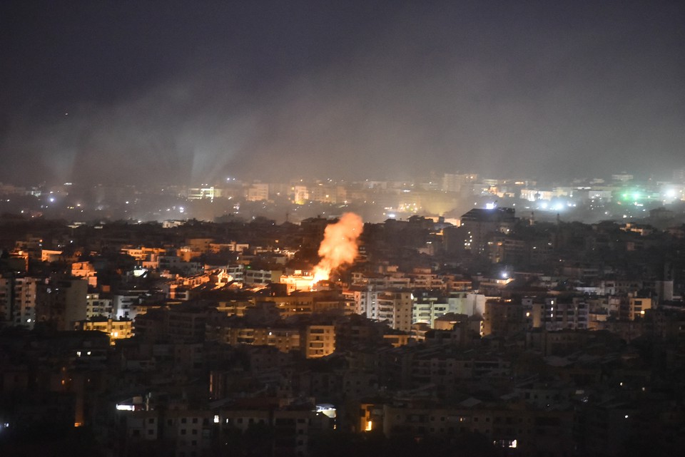 
Na semana passada, os bombardeios israelenses no Lbano causaram a morte de dois adolescentes brasileiros (foto: Fadel ITANI / AFP)