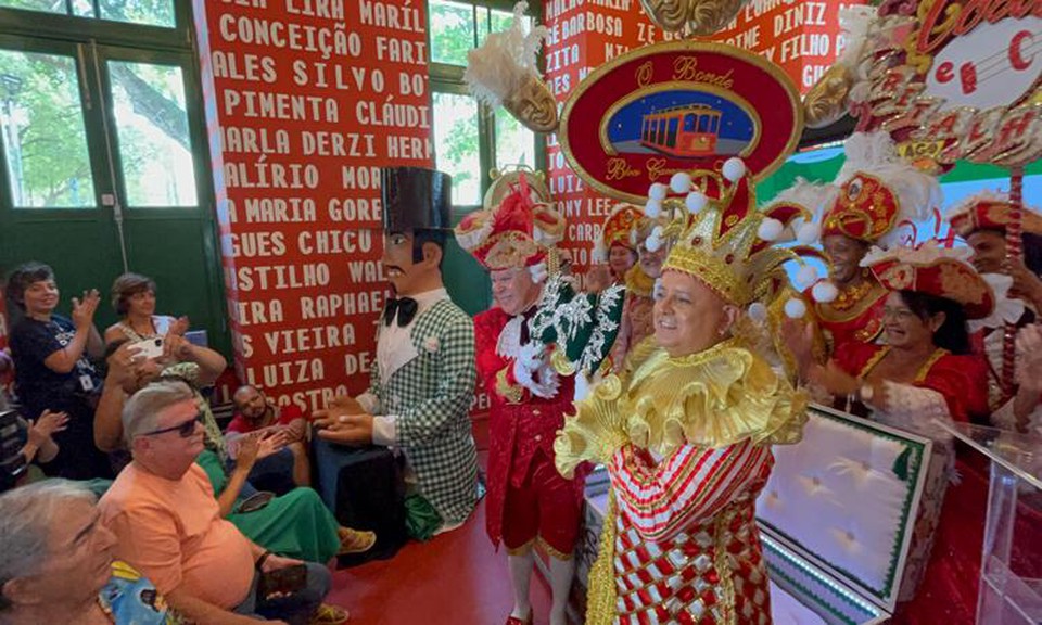 O Clube de Alegoria e Crtica o Homem da Meia-Noite far um resgate do lirismo, da poesia e da beleza dos carnavais de Pernambuco (Foto: Divulgao)