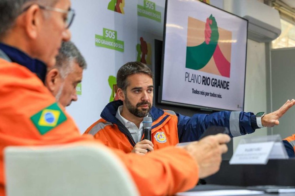 



Eduardo Leite determina equipes de resgate para regies em risco de enchentes e deslizamentos no RS  (foto: Gustavo Mansur/Palcio Piratini)