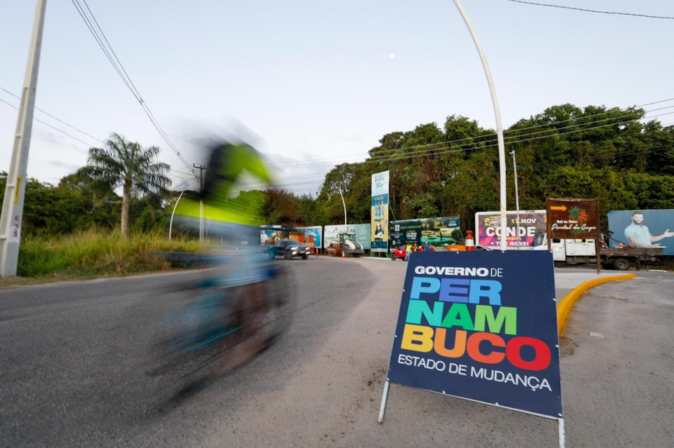 Estrada passa por melhorias, segundo estado  (Foto: Governo de Pernambuco)