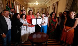 Raquel Lyra e Anielle Franco assinam termo que promove a igualdade racial e garante direitos para a juventude negra (Foto:  Hesodo Ges/Secom)