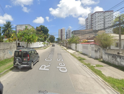 Mais uma rua   pavimentada na Zona Oeste do Recife  (Foto: Reproduo/Google Maps)