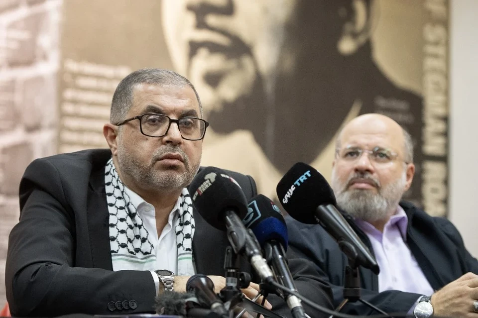 Um alto representante do Hamas Basem Naim (foto: Rodger Bosch/AFP)