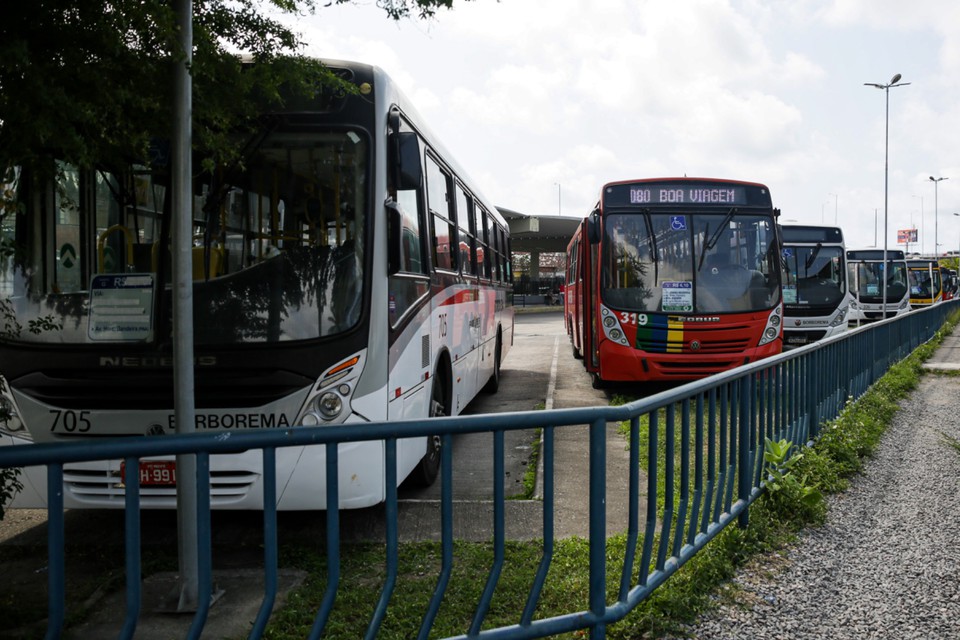 O Sindicato dos Trabalhadores em Transportes Rodovirios Urbanos de Passageiros do Recife e Regio Metropolitana Mata Sul e Norte de Pernambuco (STTREPE) explicou que a greve foi deflagrada aps rodadas de negociao entre os rodovirios e a classe patronal sem um acordo celebrado (Foto: Rafael Vieira/DP)