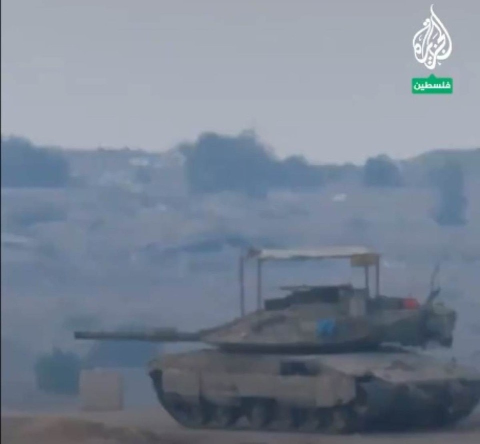 Tanque israelense  filmado na parte oeste de Rafah, no sul da Faixa de Gaza (Crdito: Al Jazeera/Reproduo)