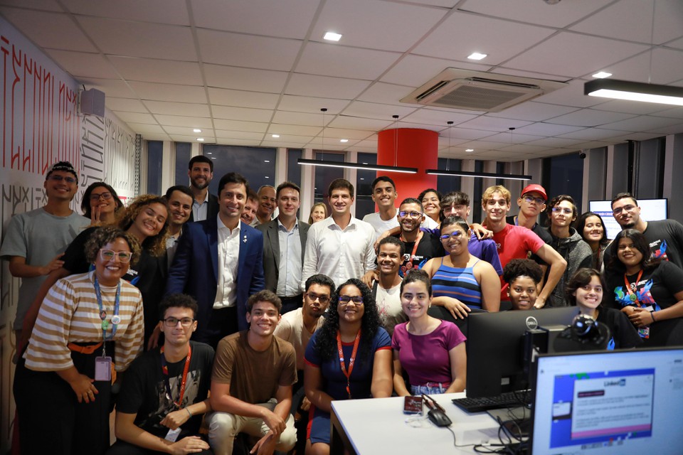 Sob a coordenao da Secretaria de Educao do Recife, em parceria com o Porto Digital, o Programa Embarque Digital, j contemplou 1.750 jovens na oferta gratuita de cursos de graduao na rea de tecnologia (Foto: Marlon Diego/Prefeitura do Recife
)