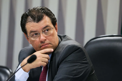 Eduardo Braga  oficializado relator da regulamentao da reforma tributria (foto: Marcelo Camargo/Agncia Brasil)