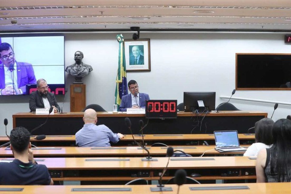 
Deputado Paulo Fernando (Republicanos-DF) durante audincia pblica na Cmara que tratou da utilizao da inteligncia artificial nos processos eleitorais (foto: Bruno Spada / Cmara dos Deputadas)