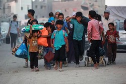 Palestinos deixam Khan Younis aps ordem de evacuao israelense