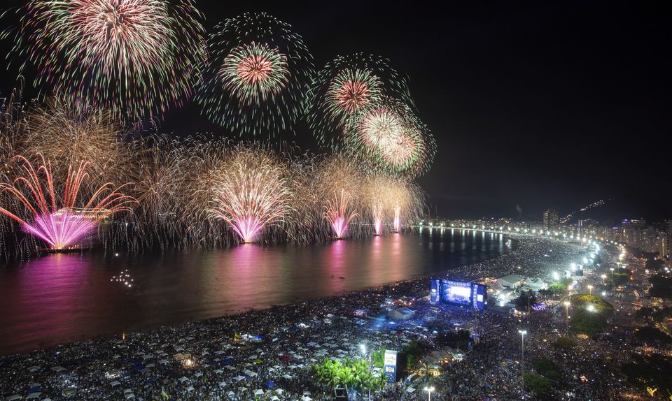 Fogos so atrao na festa da virada  (Foto: Arquivo/DP)