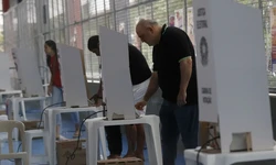 Segundo turno: eleitores vo s urnas em Olinda, Paulista e mais 49 cidades brasileiras neste domingo (28) (Foto: Fernando Frazo/Agncia Brasil)