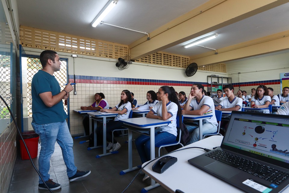 Para 2025, esto sendo disponibilizadas, em todas as escolas da Rede Estadual, 22.296 vagas remanescentes para estudantes que j esto matriculados e desejam a transferncia de escola (Foto: Ruan Pablo/DP Foto)