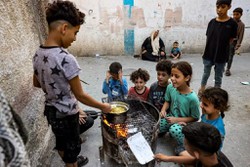 1,1 milho de crianas na Faixa de Gaza correm risco de vida devido ao aumento de doenas evitveis e  falta de gua e alimentos
