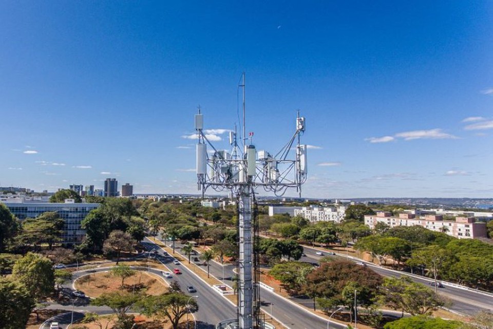 Boa parte dos R$ 65 milhes aplicados ser destinada  instalao de 145 torres de telecomunicaes para atender 124 favelas  (Foto: Pablo Le Roy/MCom)