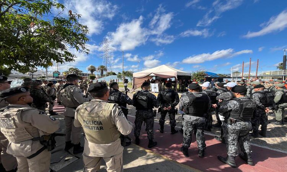 Foram mobilizados para a operao 800 agentes das foras de Segurana (Foto: Divulgao/Cicom/SDS)