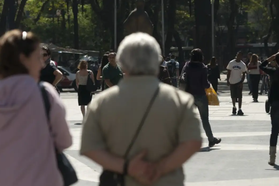  A partir de 2042, o ndice de queda da populao deve cair de forma gradual (Crdito: Agncia Brasil)