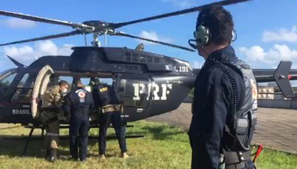 Helicptero foi usado em 100 aes, este ano, pela PRF e Samu Metropolitano  (Foto: PRF/Divulgao )