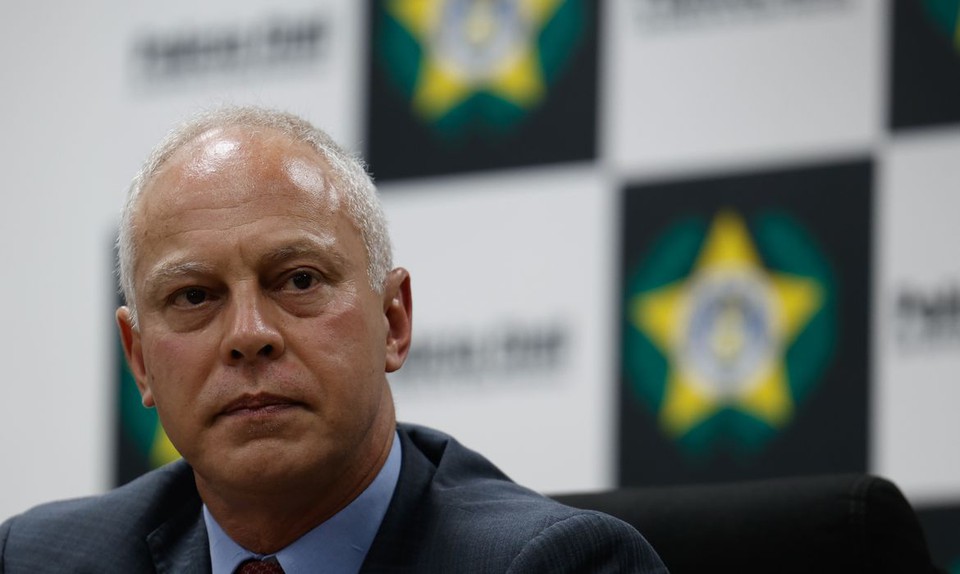 
"Lies aprendidas", reconhece Victor Santos
 (foto: Fernando Frazo/Agncia Brasil)