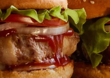 Saiba quais os alimentos mais assustadores e que você não deve comer