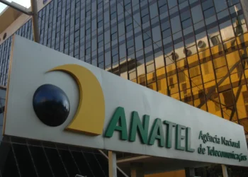 Anatel recomenda desligar TV box que estão nesta lista de perigo