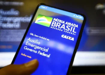 Auxílio emergencial de R$ 6.000: saiba se você tem direito