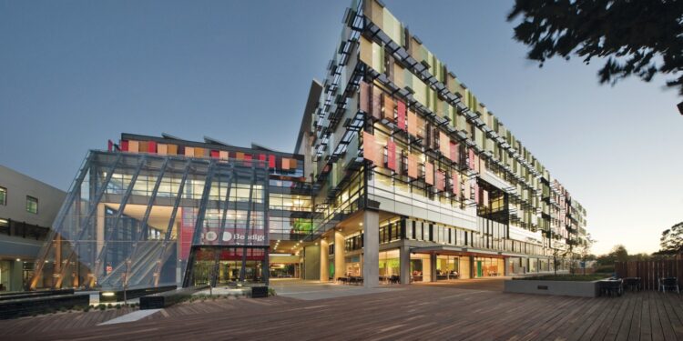 Banco poderoso está fechando suas agências e encerando atividades