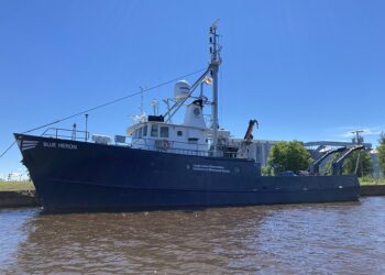 Substância misteriosa é encontrada em navio dos EUA