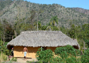 Comunidade quilombola denuncia exploração clandestina de terras raras