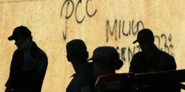 Existem 64 facções criminosas em volta do Brasil