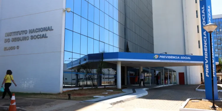 Migrantes terão acesso ao BPC com valor de R$ 1.518