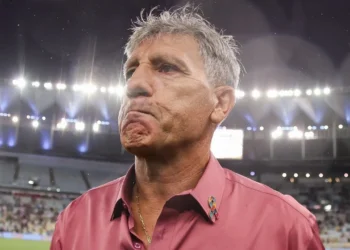 Renato Portaluppi é comunicado e Fluminense anuncia demissão