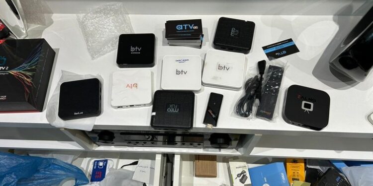 140 TV Box são apreendidas por autoridades durante ação