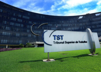 TST endurece regra e multa empresa que atrasa rescisão, mesmo sem ação imediata