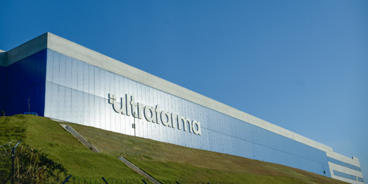 Ultrafarma já entrou na Justiça contra rede de farmácias concorrente