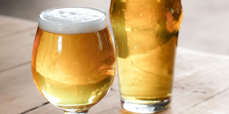 Não-alcoólicos estão fazendo cerveja perder espaço nos bares