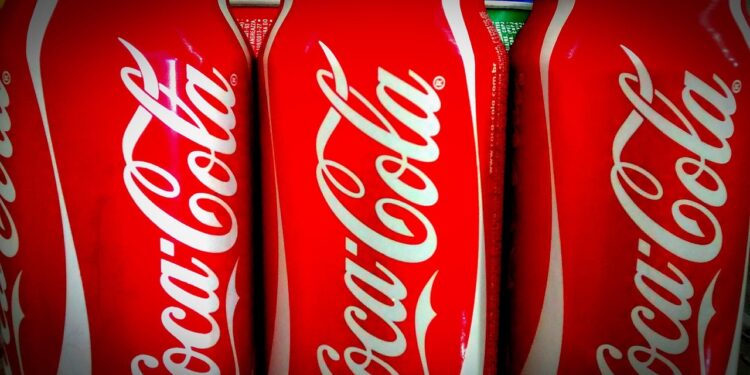 Coca-Cola ignora produção de refrigerantes e ingressa na linha de cosméticos