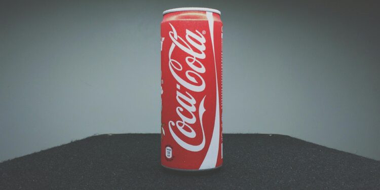 O que uma latinha de Coca-Cola pode influenciar na sua saúde