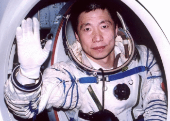 Astronauta chinês ouviu algo assustador no meio do espaço