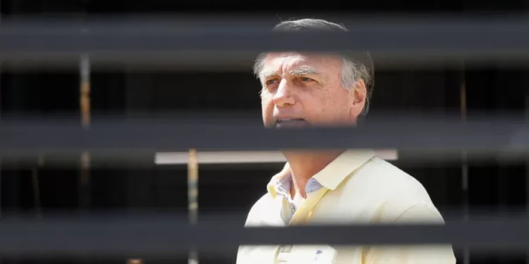Quantos votos foram precisos para Bolsonaro ser condenado?