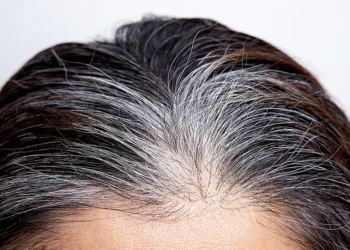 Brasileiros descobrem forma de dar fim aos cabelos brancos gastando R$ 40