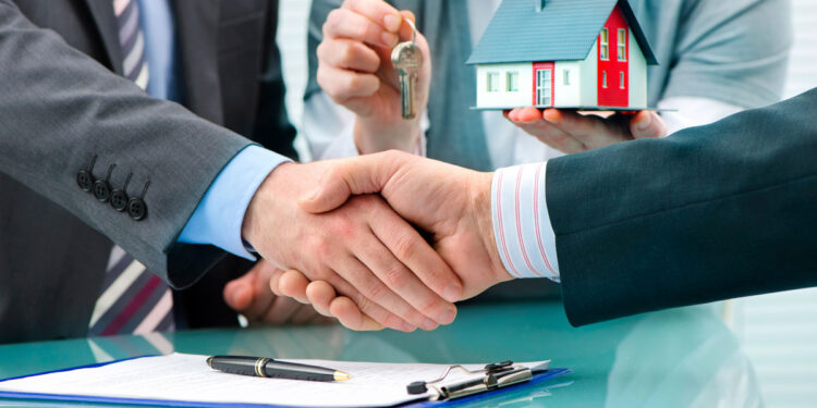 Corretores de imóveis ganham comissão mesmo se cliente desistir da compra