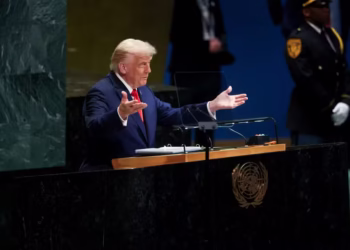 Lula e Trump se abraçaram e agora definem futuro do Brasil com os EUA