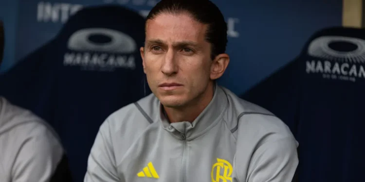 Flamengo surpreende e confirma saída com Filipe Luís